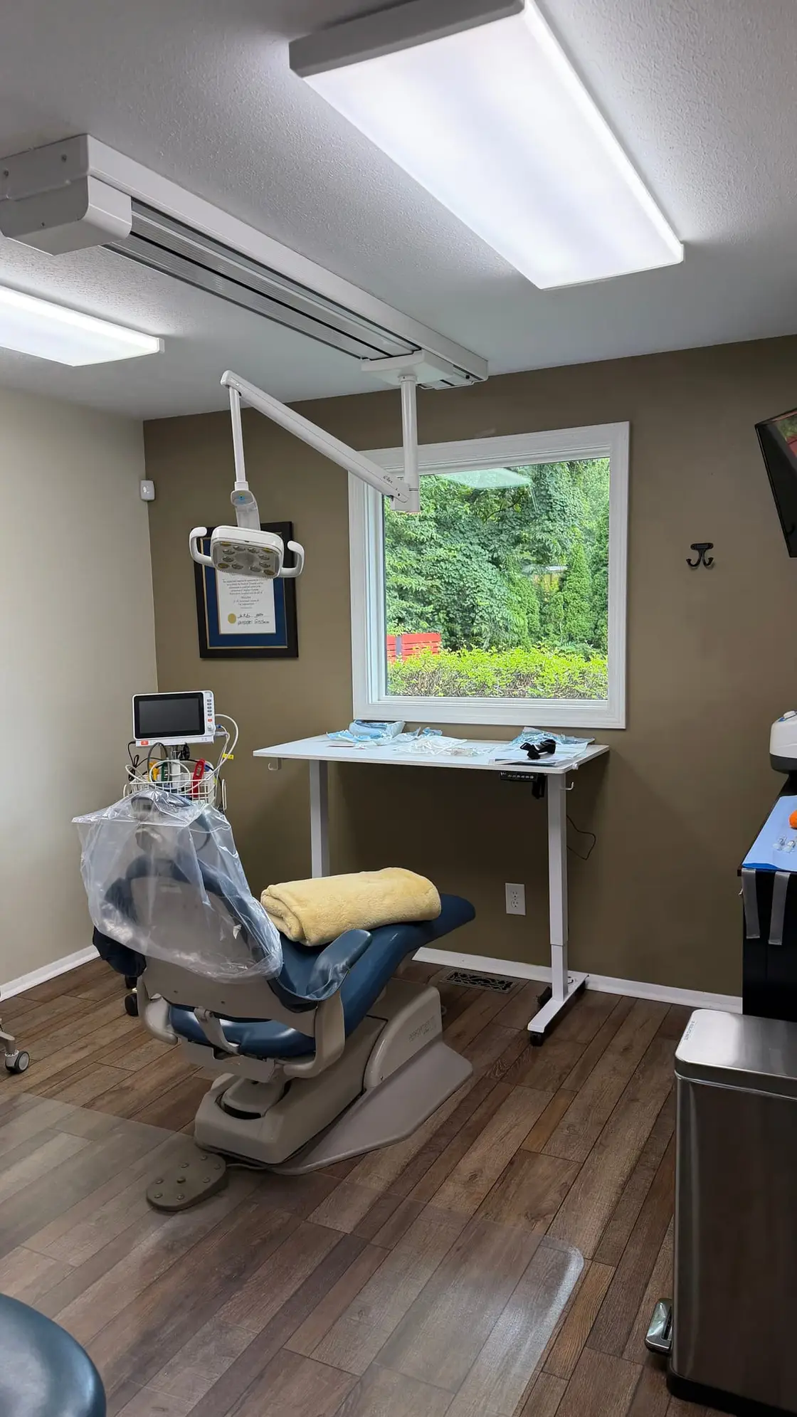 A private consultation room inside Noblesville Dental Associates on River Road